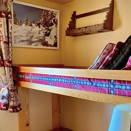 Cosy For 4 In Apartment Courchevel